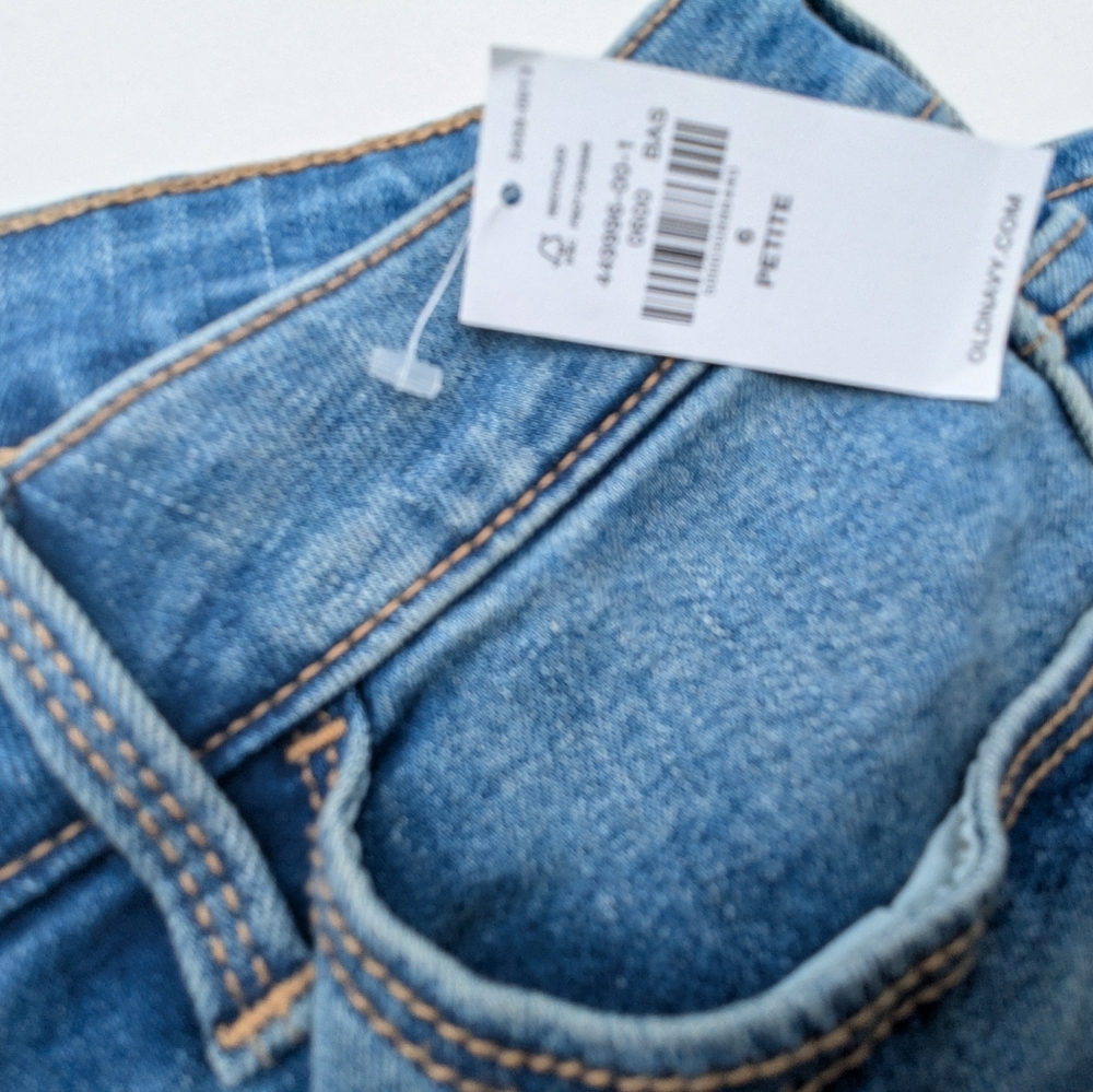 Old Navy Mid Rise Kicker Bootcut 2 Pair Medium & Dark Wash Jeans Size 6 Petite - Picture 4 of 16